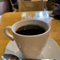 白金 パウリスタのコーヒーが飲めてランチもお得な創業半世紀の老舗。コーヒーショップキャンディ
