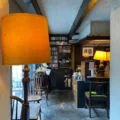 六本木　創業から50年以上、珈琲だけの正統派老舗喫茶店 「かうひいやカファブンナ」